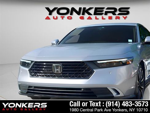 Used 2023 Honda Accord Touring image 12