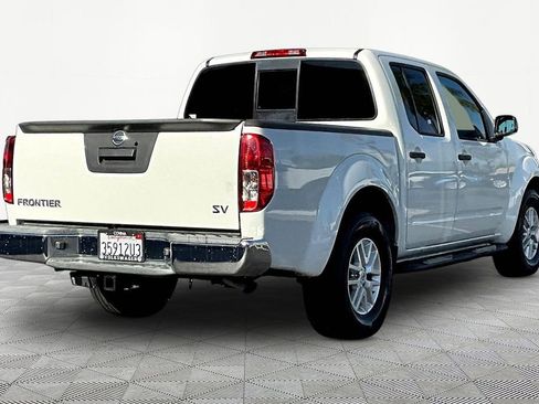 Used 2019 Nissan Frontier SV image 6