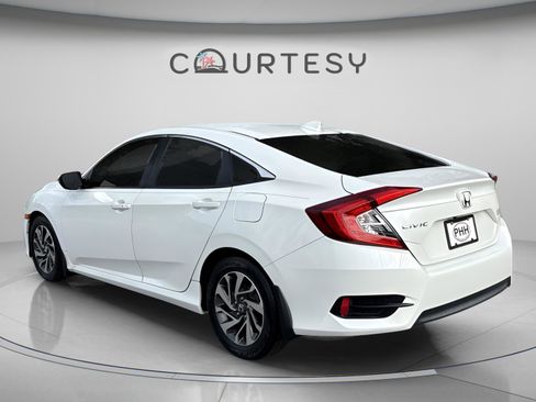 Certified 2017 Honda Civic EX image 5