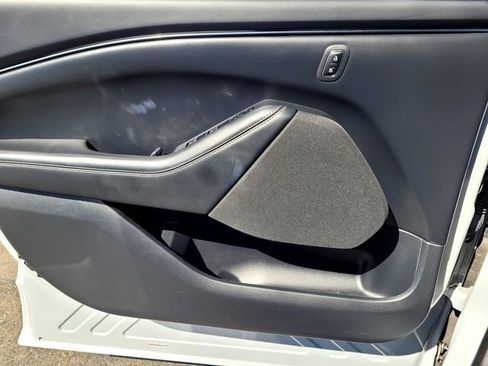 Used 2023 Ford Mustang Mach-E Select image 14