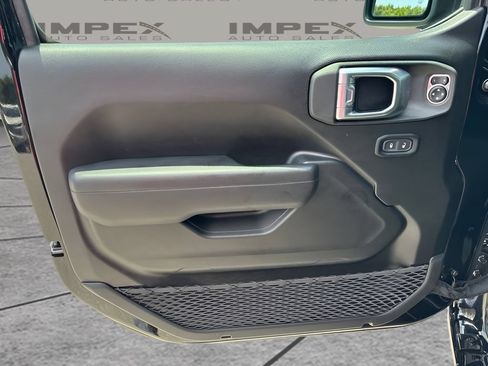 Used 2024 Jeep Wrangler Unlimited Sport AWD/4WD image 24