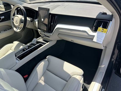 New 2026 Volvo XC60 T8 Ultra w/ Protection Package Premier AWD/4WD image 21