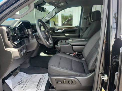 Certified 2024 Chevrolet Silverado 1500 LT AWD/4WD image 5
