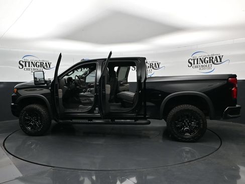 Used 2025 Chevrolet Silverado 1500 ZR2 w/ Technology Package AWD/4WD image 37