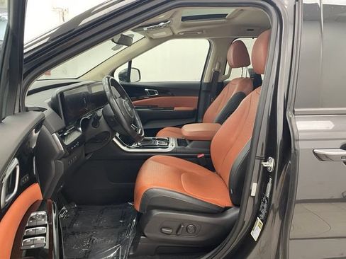 Used 2024 Kia Carnival SX Prestige FWD image 12