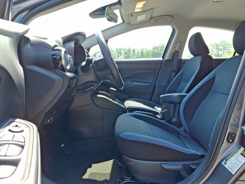 New 2025 Nissan Versa SV w/ Electronics Package image 6