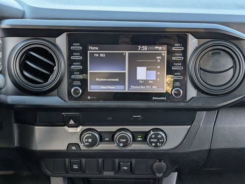 Used 2020 Toyota Tacoma SR w/ SR Convenience Package image 17