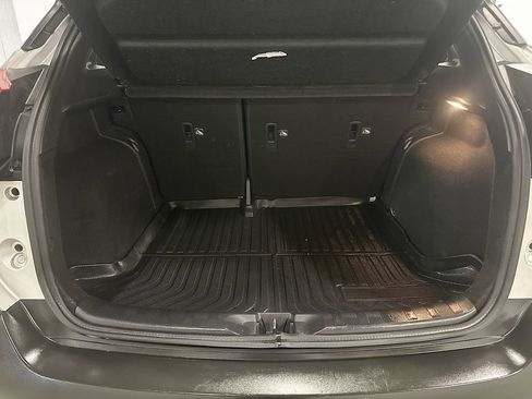 Used 2020 Nissan Kicks SV image 29