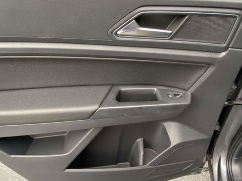 Used 2018 Volkswagen Atlas SE image 14