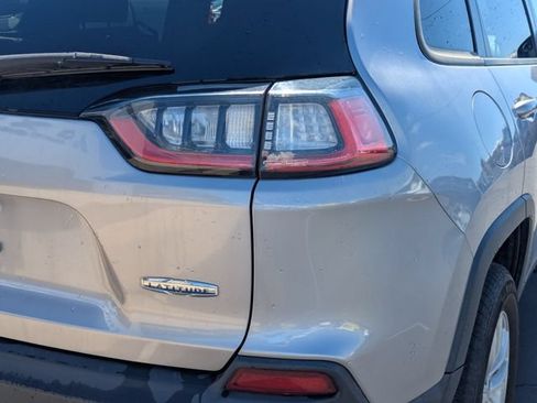 Used 2020 Jeep Cherokee Latitude AWD/4WD image 4