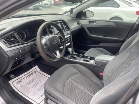 Used 2019 Hyundai Sonata SE FWD image 11