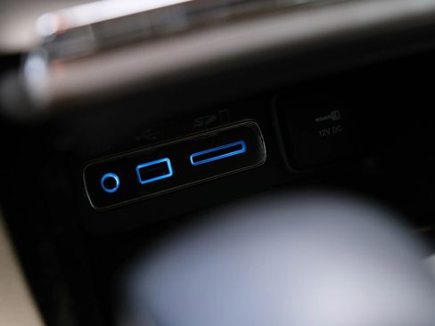 Used 2017 Jeep Grand Cherokee Limited w/ Trailer Tow Group IV image 38