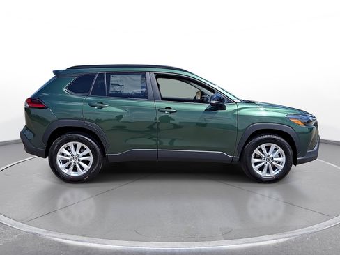 New 2026 Toyota Corolla Cross LE FWD image 9