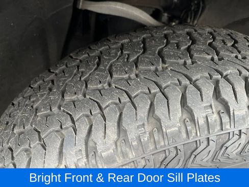 Certified 2024 Chevrolet Suburban Premier image 32