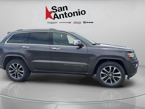 Used 2017 Jeep Grand Cherokee Overland AWD/4WD image 26
