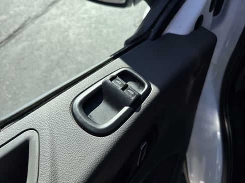 Used 2022 Ford E-Transit Medium Roof w/ Load Area Protection Package image 14