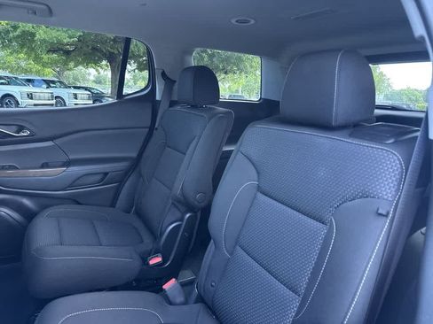 Used 2023 GMC Acadia SLE w/ Driver Convenience Package FWD image 22