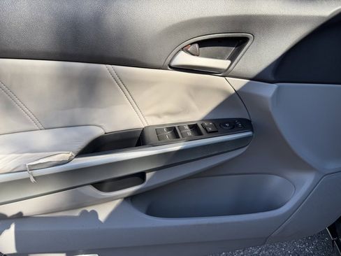 Used 2009 Honda Accord EX-L image 11