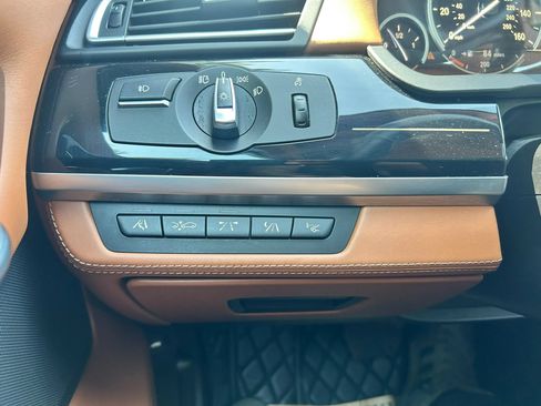 Used 2012 BMW 750Li xDrive AWD/4WD image 21