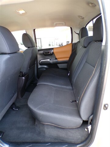 Used 2016 Toyota Tacoma SR5 w/ SR5 Appearance Package (SN) RWD image 18