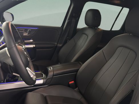Certified 2025 Mercedes-Benz GLB 250 image 9