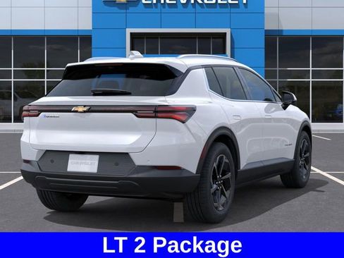 New 2026 Chevrolet Equinox EV LT image 5