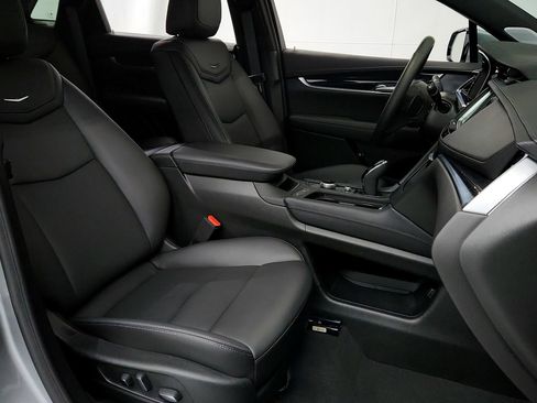 Used 2025 Cadillac XT5 Premium Luxury w/ LPO, Floor Liner Package FWD image 28