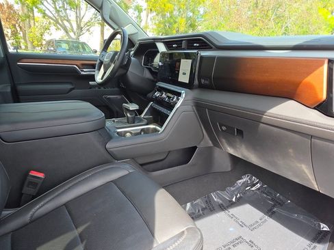 Used 2023 GMC Sierra 1500 Denali w/ Denali Reserve Package image 9