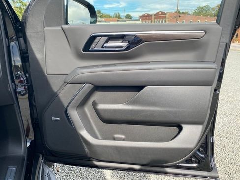 New 2026 Chevrolet Tahoe Premier image 23