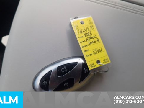 Used 2026 Hyundai Santa Fe SEL FWD image 19