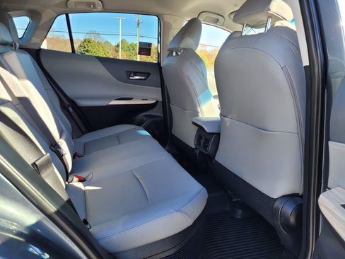 Certified 2024 Toyota Venza XLE image 12