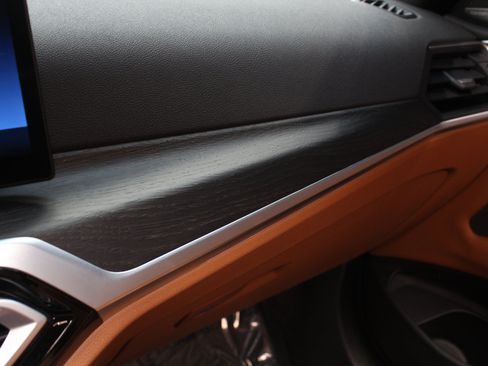 Used 2024 BMW M440i Convertible w/ Premium Package RWD image 88
