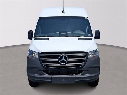 New 2025 Mercedes-Benz Sprinter 2500 image 2