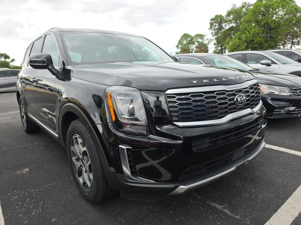 Used 2020 Kia Telluride EX AWD/4WD image 2