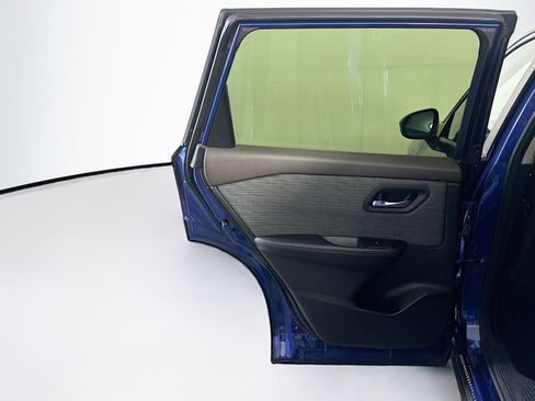 Used 2023 Nissan Rogue SV FWD image 26