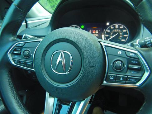 Used 2024 Acura RDX SH-AWD image 19