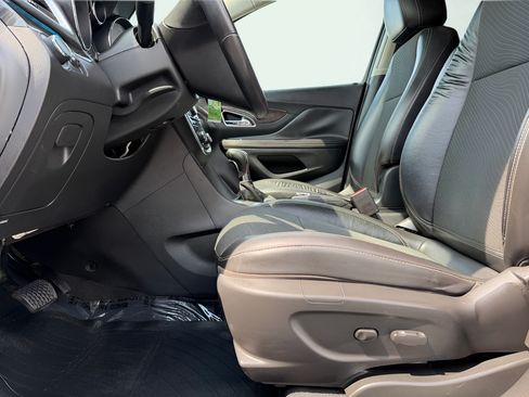 Used 2014 Buick Encore FWD image 33