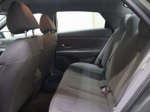 Used 2025 Hyundai Elantra Sport image 14