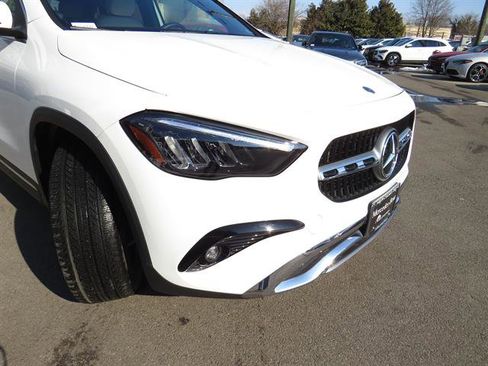 Used 2025 Mercedes-Benz GLA 250 4MATIC image 23
