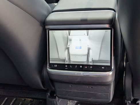 Used 2024 Tesla Model X AWD/4WD image 25