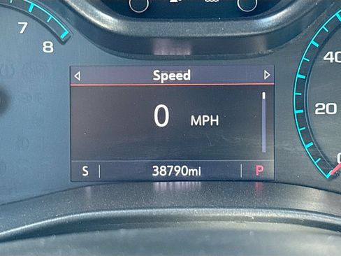 Used 2021 Chevrolet Colorado Z71 w/ Safety Package AWD/4WD image 12