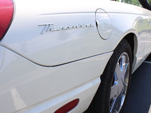 Used 2002 Ford Thunderbird RWD image 12