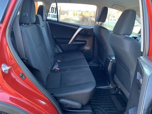 Used 2017 Toyota RAV4 LE image 27