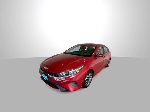 Used 2023 Kia Forte LXS image 4