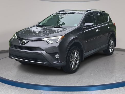 Used 2017 Toyota RAV4 Limited FWD image 1