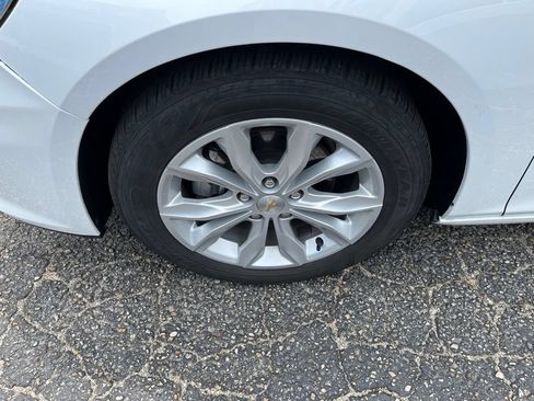 Used 2024 Chevrolet Malibu LT FWD image 38