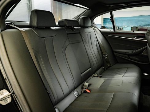 Used 2023 BMW 540i xDrive w/ Executive Package image 47