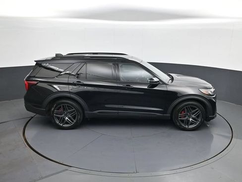 Used 2025 Ford Explorer ST AWD/4WD image 17