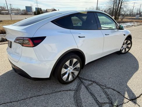 Used 2021 Tesla Model Y Long Range image 5