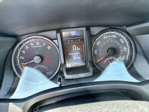 Used 2021 Toyota Tacoma SR w/ SR Convenience Package AWD/4WD image 15